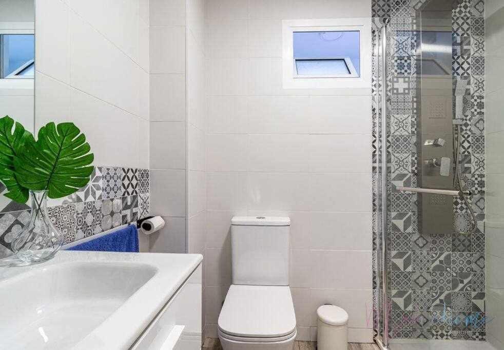 Apartamento 1 En Estadio Sevilla 6 Plazas Y Metro Eksteriør billede